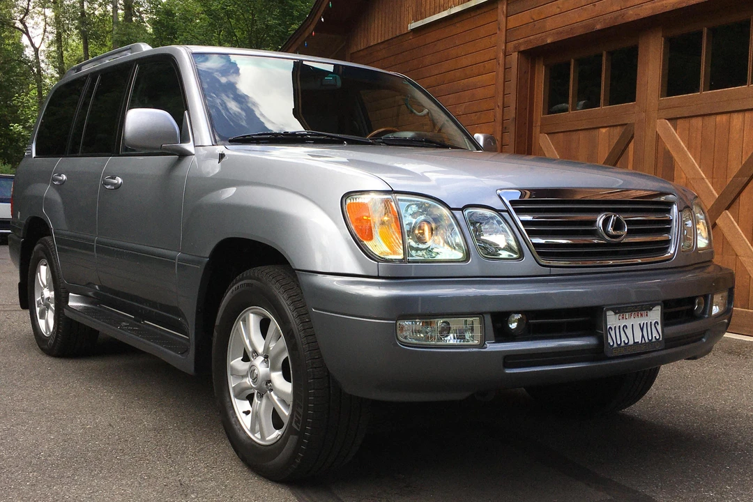 2004 Lexus LX 2nd Gen - Image 6 of 6