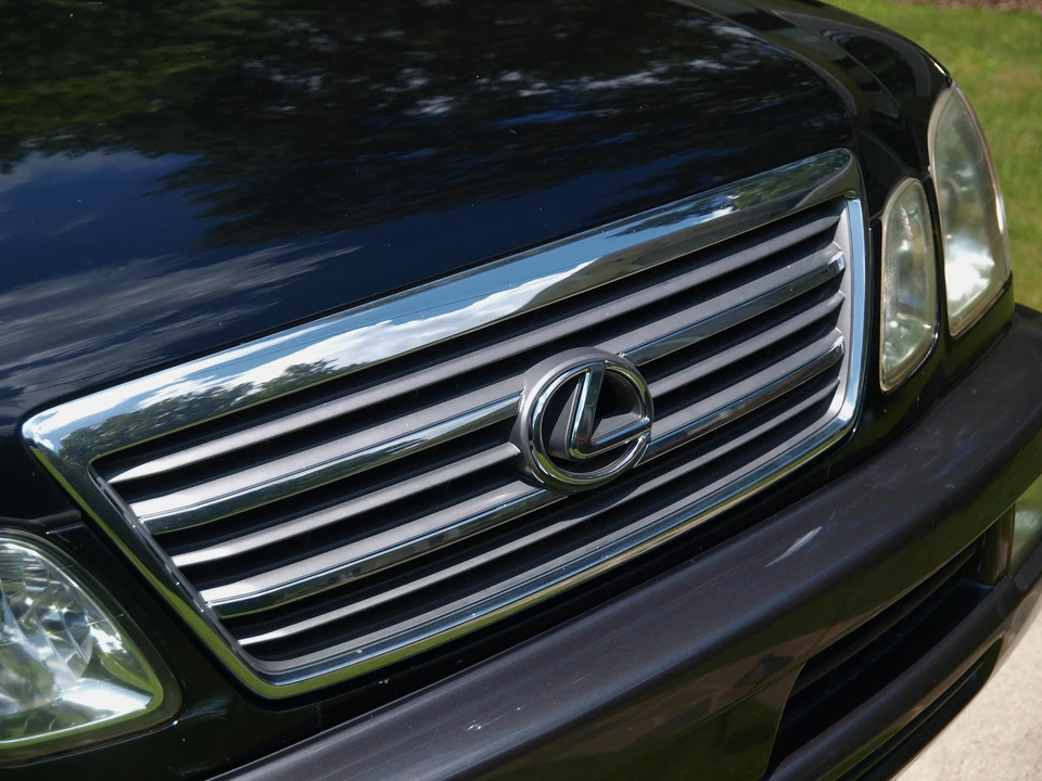 2004 Lexus LX 2nd Gen - Image 14 of 31