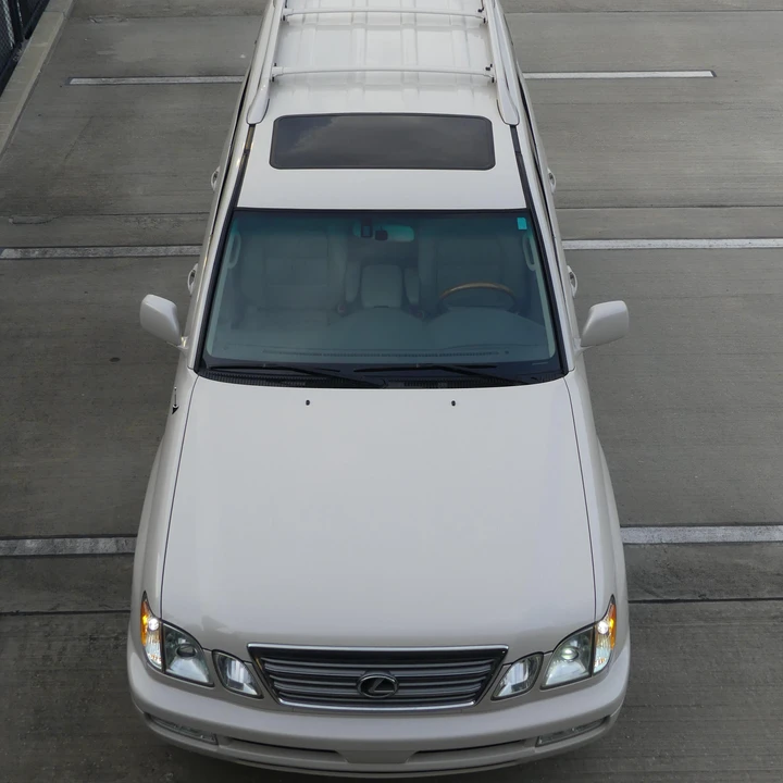 2004 Lexus LX 2nd Gen - Image 24 of 26