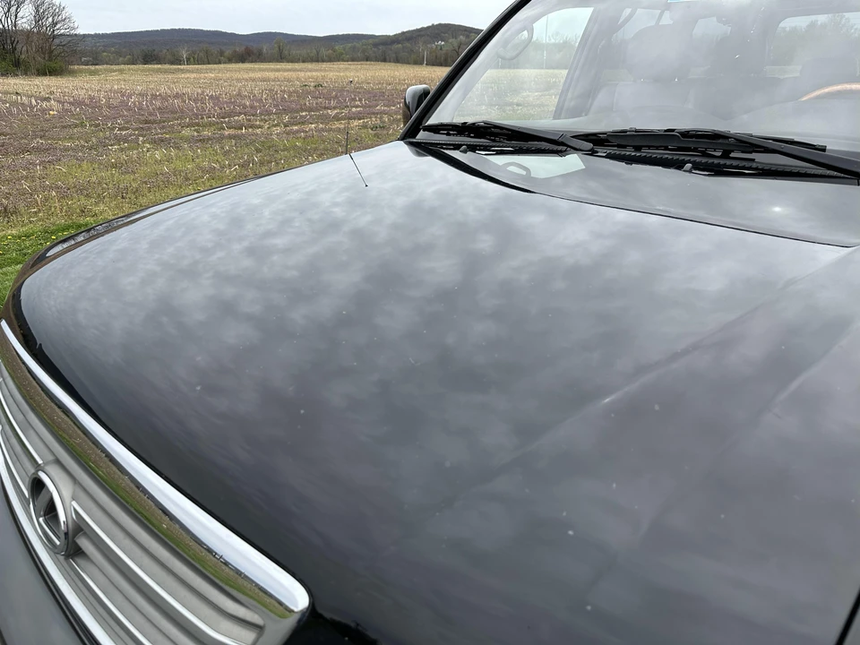 2004 Lexus LX 2nd Gen - Image 19 of 31