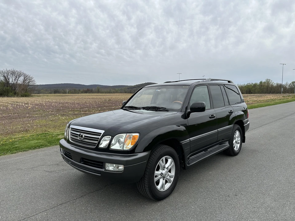 2004 Lexus LX 2nd Gen - Image 8 of 31