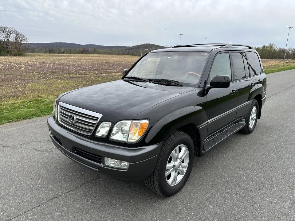 2004 Lexus LX 2nd Gen - Image 7 of 31