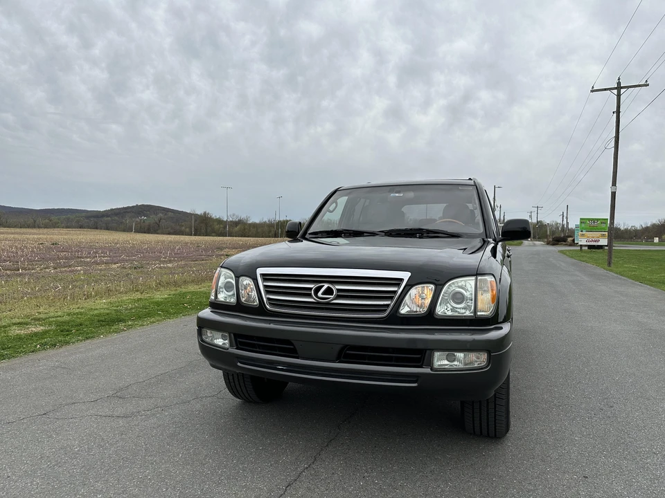 2004 Lexus LX 2nd Gen - Image 6 of 31