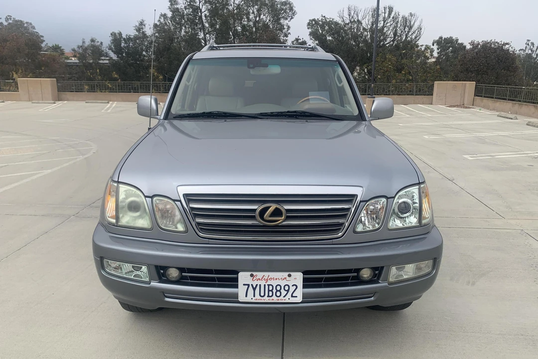 2004 Lexus LX 2nd Gen - Image 2 of 31