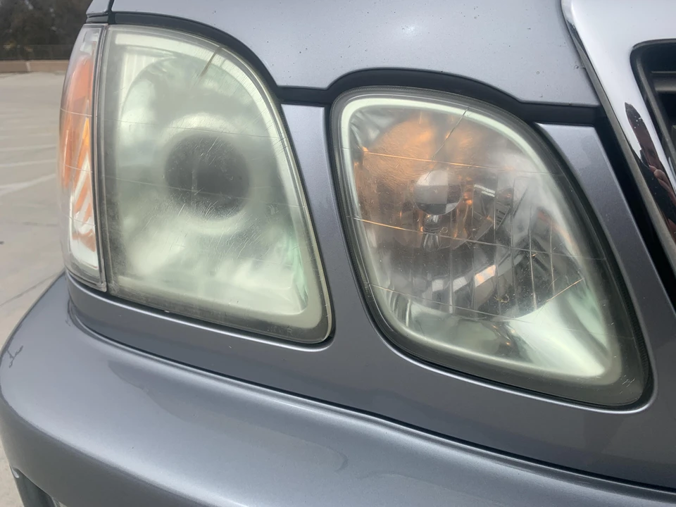 2004 Lexus LX 2nd Gen - Image 19 of 31