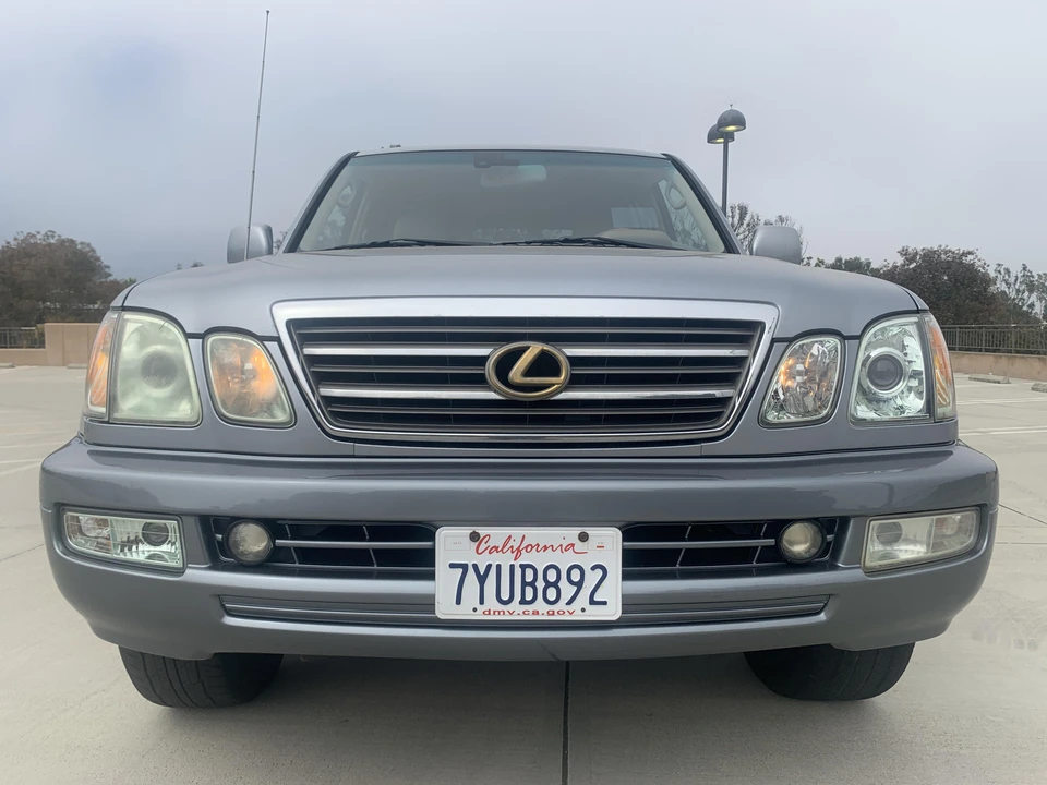 2004 Lexus LX 2nd Gen - Image 6 of 31