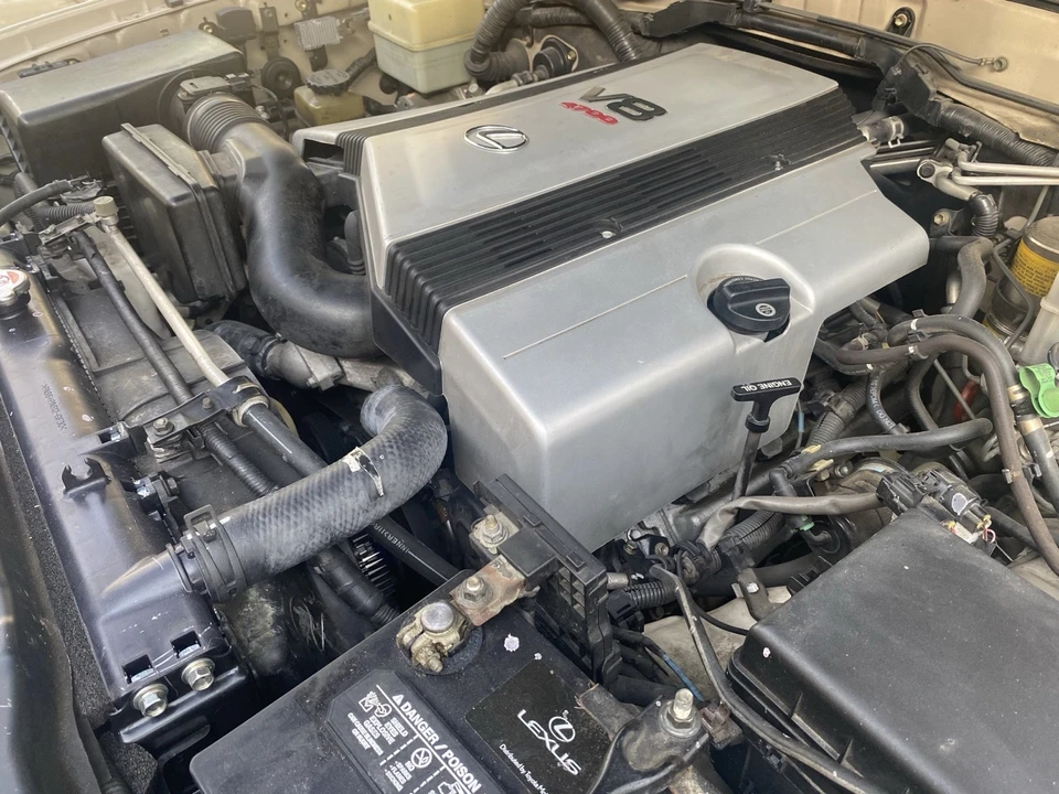2004 Lexus LX 2nd Gen - Image 21 of 21