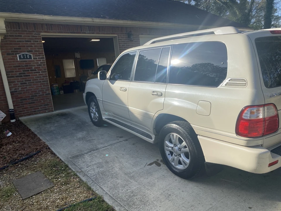 2004 Lexus LX 2nd Gen - Image 7 of 21