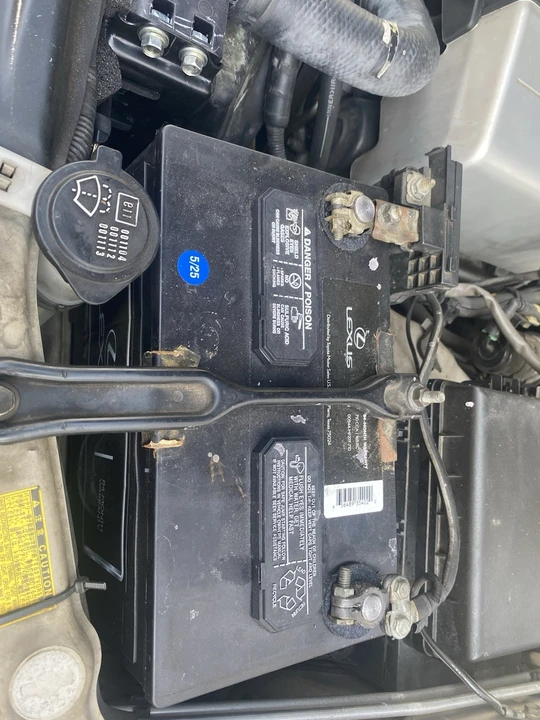 2004 Lexus LX 2nd Gen - Image 11 of 20