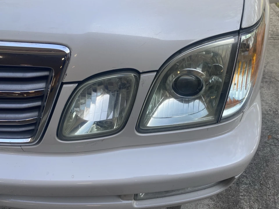 2004 Lexus LX 2nd Gen - Image 5 of 21