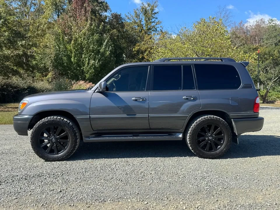 2004 Lexus LX 2nd Gen - Image 2 of 19