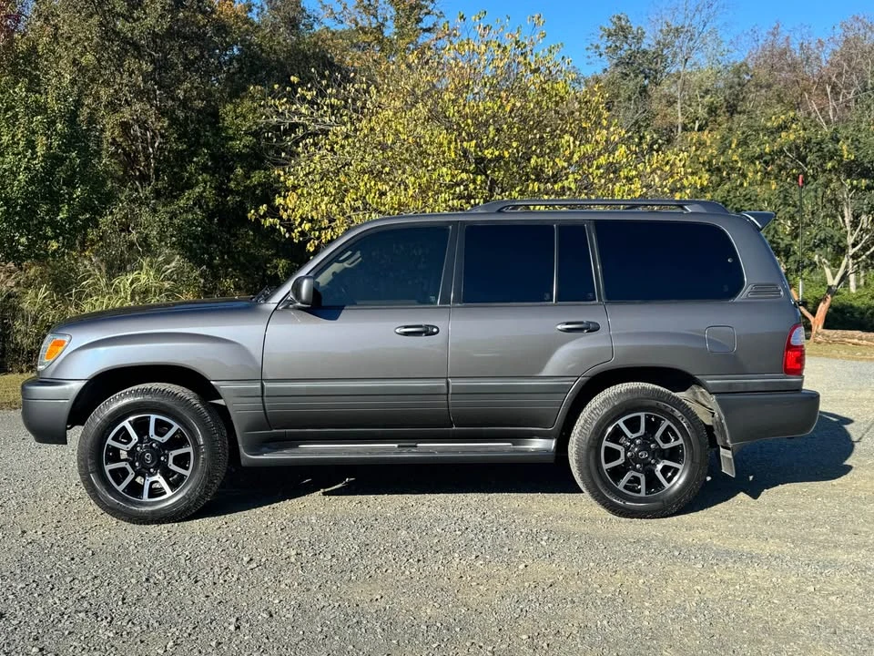 2004 Lexus LX 2nd Gen - Image 2 of 19