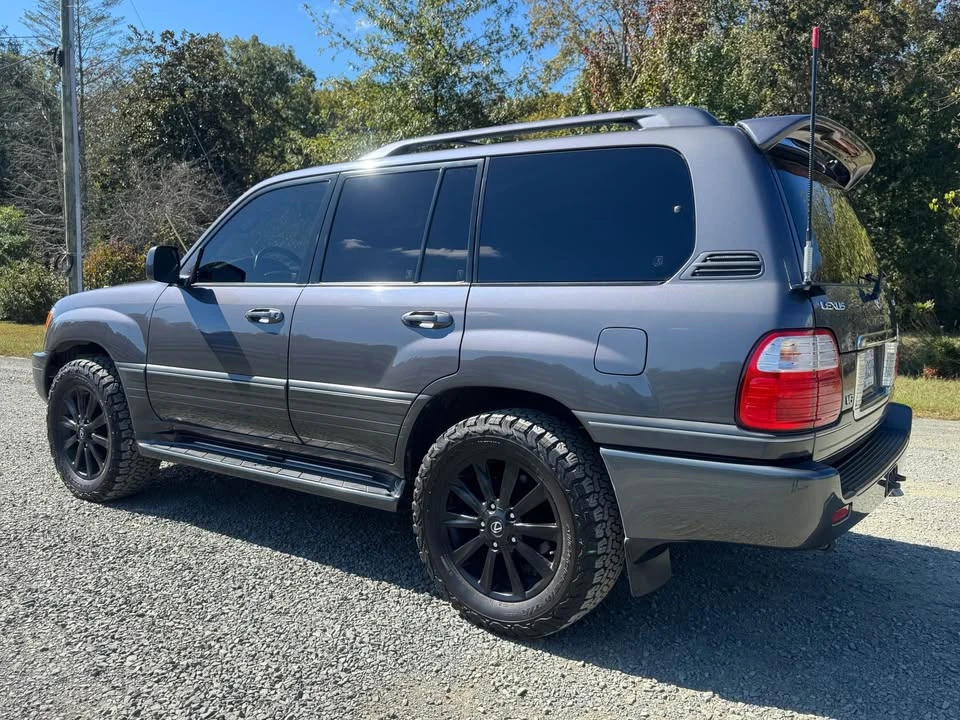 2004 Lexus LX 2nd Gen - Image 3 of 19