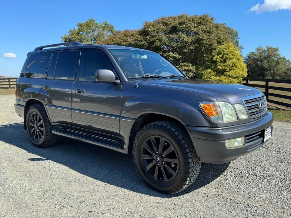2004 Lexus LX 2nd Gen - Image 7 of 19