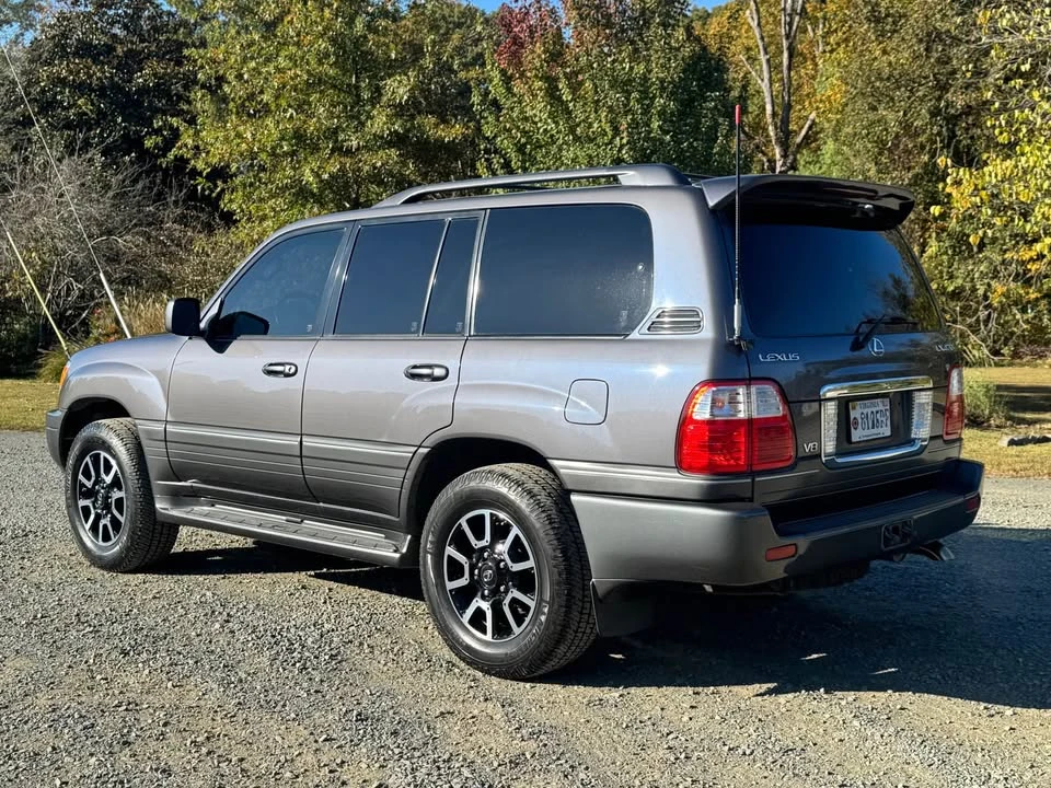 2004 Lexus LX 2nd Gen - Image 3 of 19