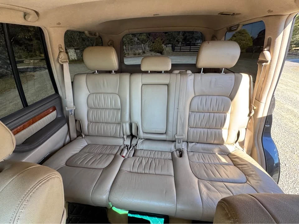 2004 Lexus LX 2nd Gen - Image 12 of 19