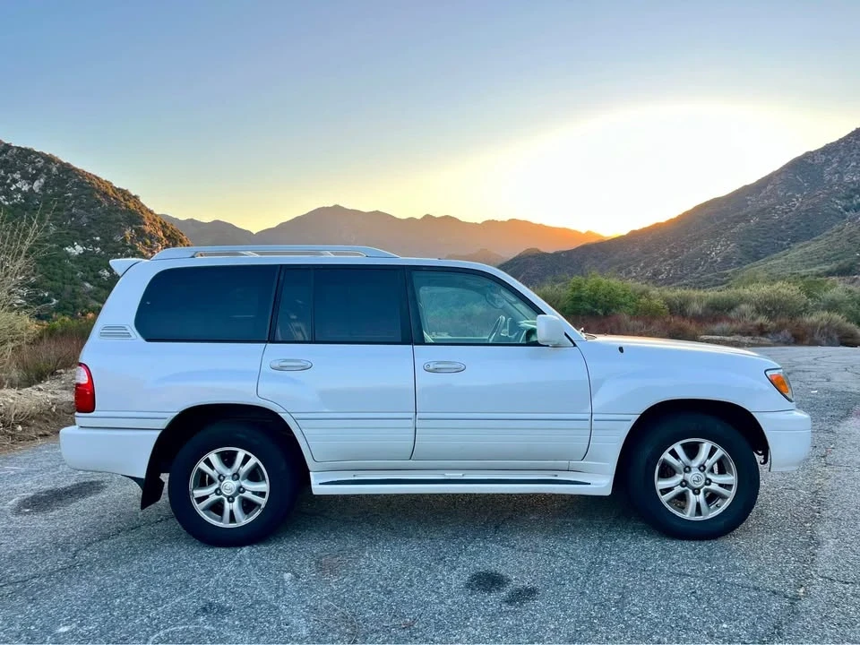 2004 Lexus LX 2nd Gen - Image 6 of 19