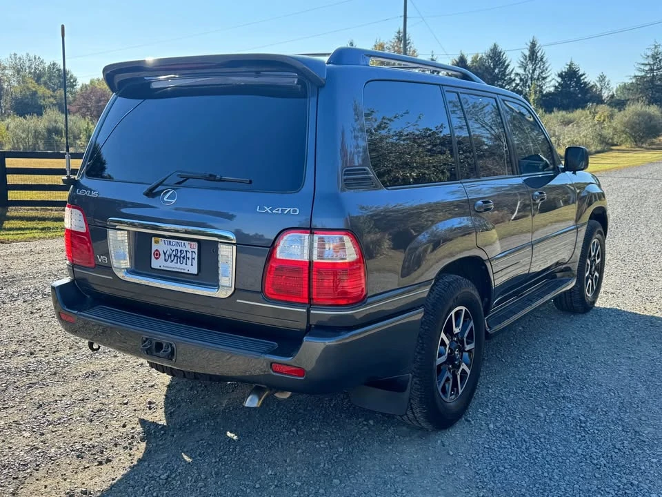 2004 Lexus LX 2nd Gen - Image 5 of 19