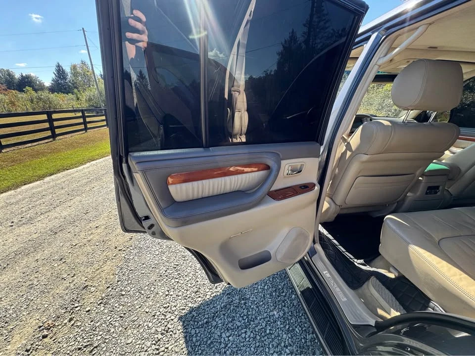 2004 Lexus LX 2nd Gen - Image 18 of 19