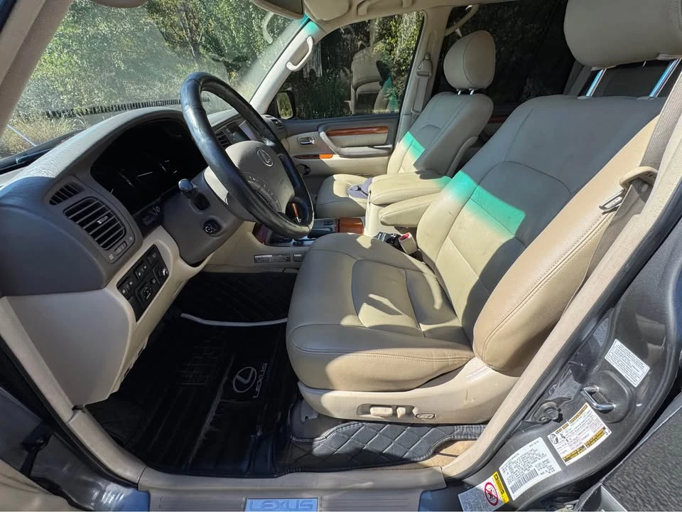 2004 Lexus LX 2nd Gen - Image 11 of 19