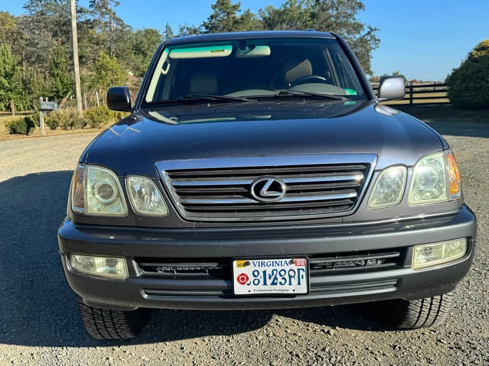 2004 Lexus LX 2nd Gen - Image 7 of 19
