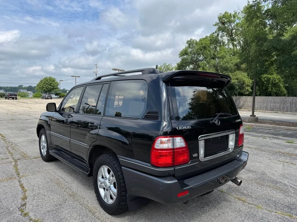 2004 Lexus LX 2nd Gen - Image 7 of 19