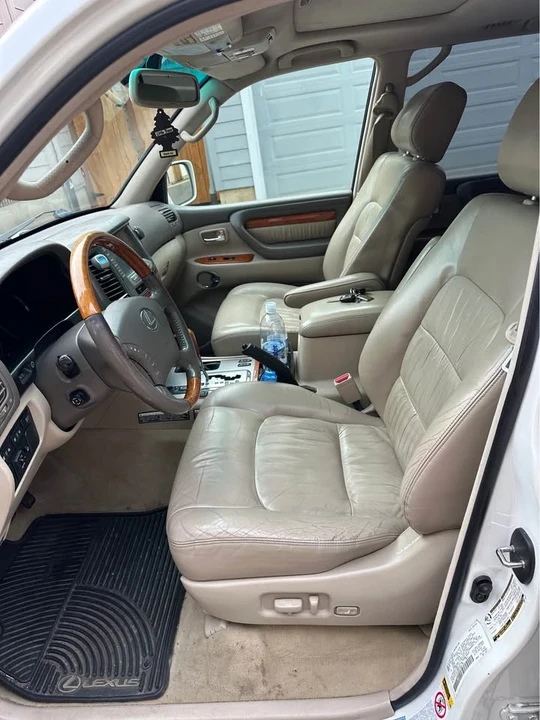 2004 Lexus LX 2nd Gen - Image 7 of 9