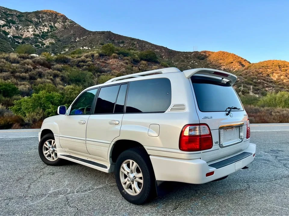 2004 Lexus LX 2nd Gen - Image 2 of 19