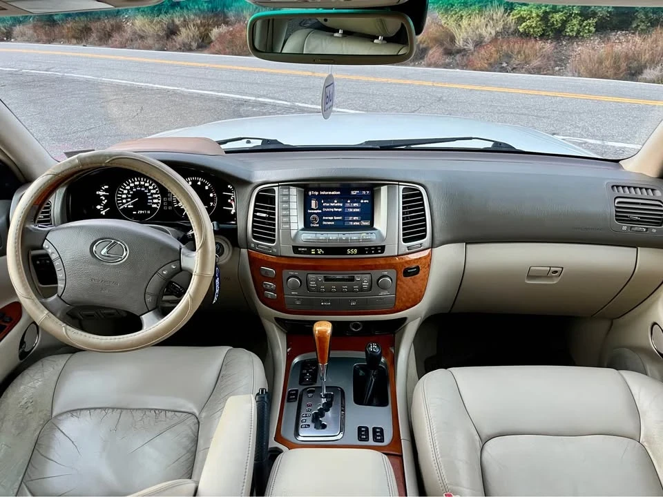 2004 Lexus LX 2nd Gen - Image 12 of 19