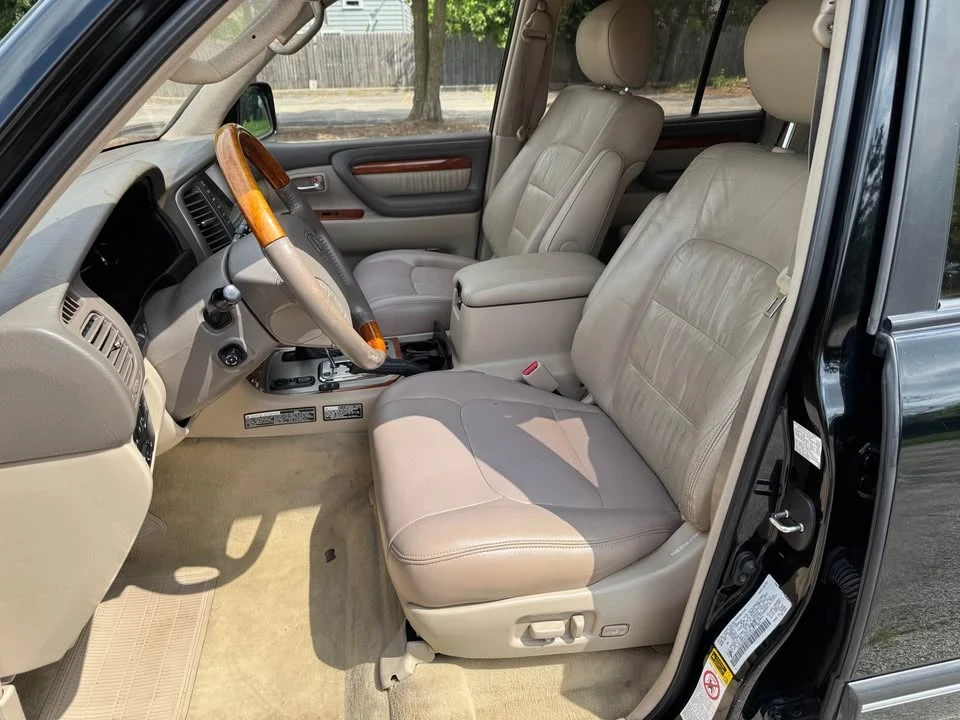 2004 Lexus LX 2nd Gen - Image 9 of 19
