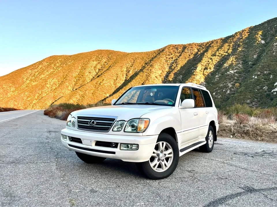 2004 Lexus LX 2nd Gen - Image 19 of 19