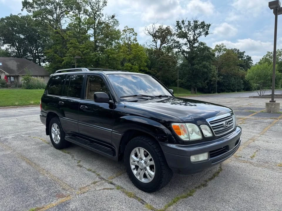 2004 Lexus LX 2nd Gen - Image 3 of 19