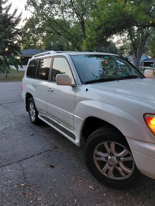2004 Lexus LX 2nd Gen - Image 3 of 14
