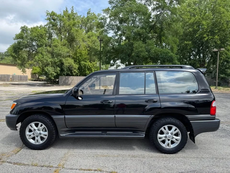2004 Lexus LX 2nd Gen - Image 8 of 19