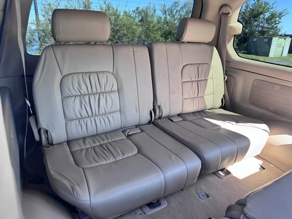2004 Lexus LX 2nd Gen - Image 9 of 20