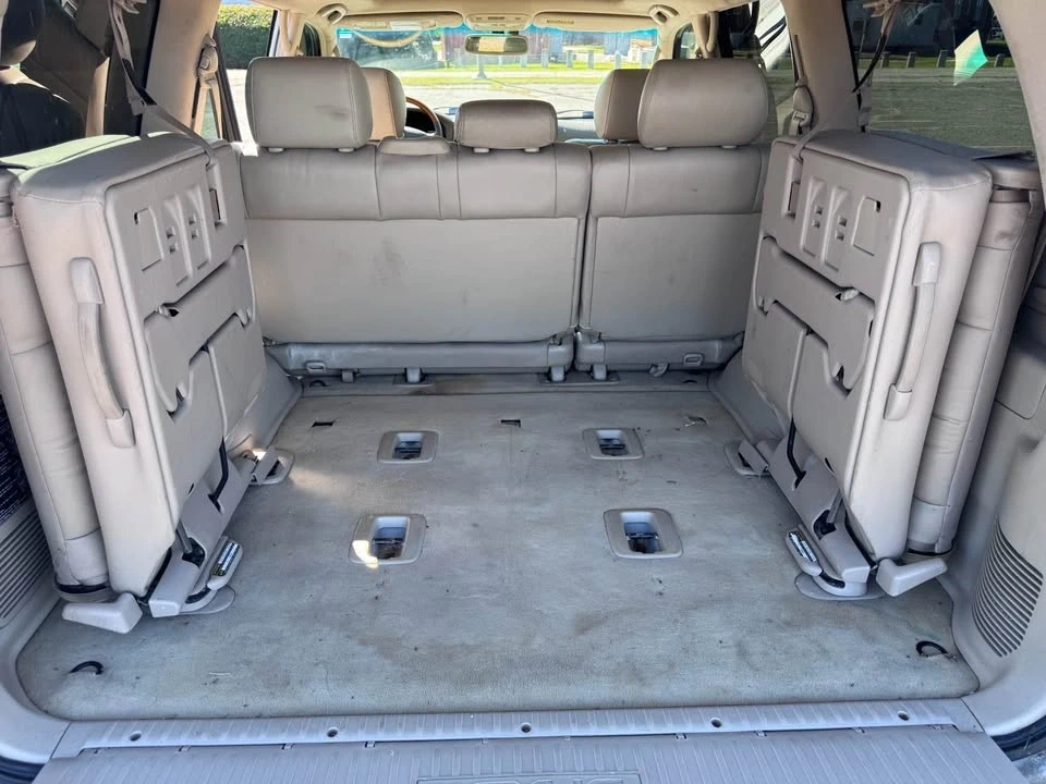 2004 Lexus LX 2nd Gen - Image 10 of 20