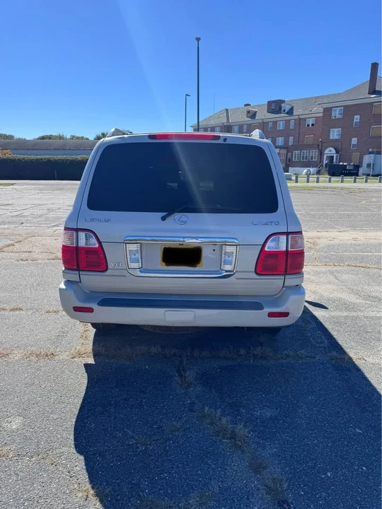 2004 Lexus LX 2nd Gen - Image 5 of 20