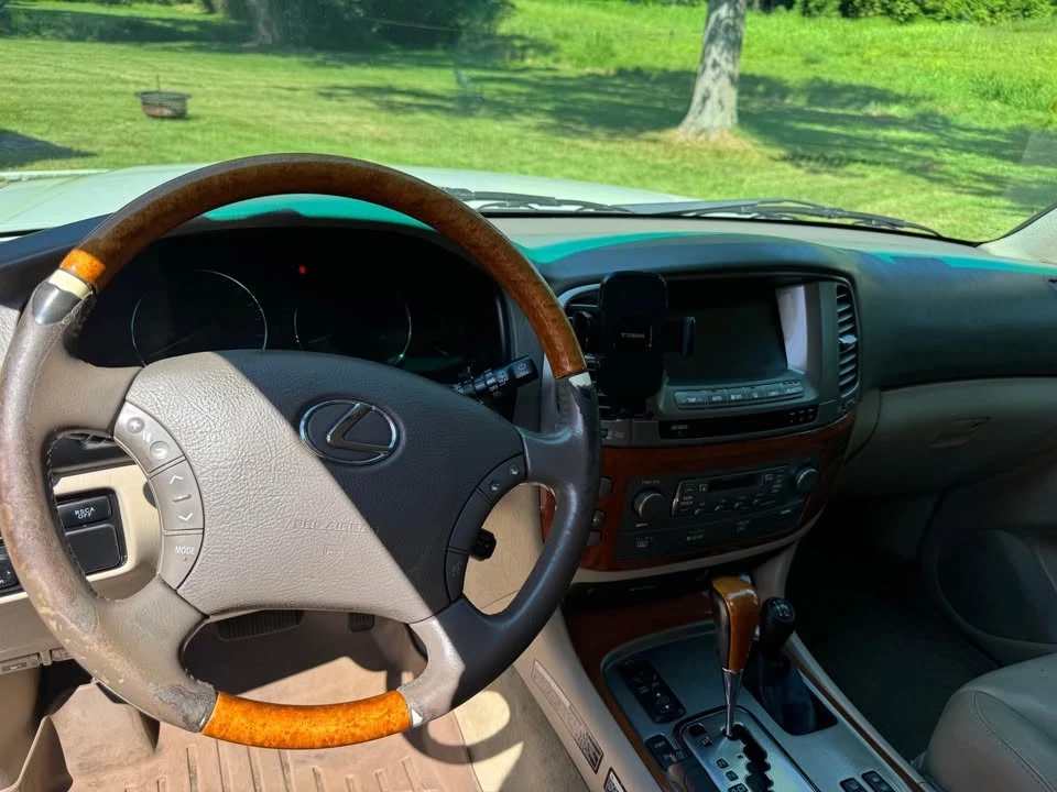 2004 Lexus LX 2nd Gen - Image 8 of 8