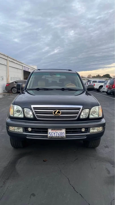 2004 Lexus LX 2nd Gen - Image 2 of 14