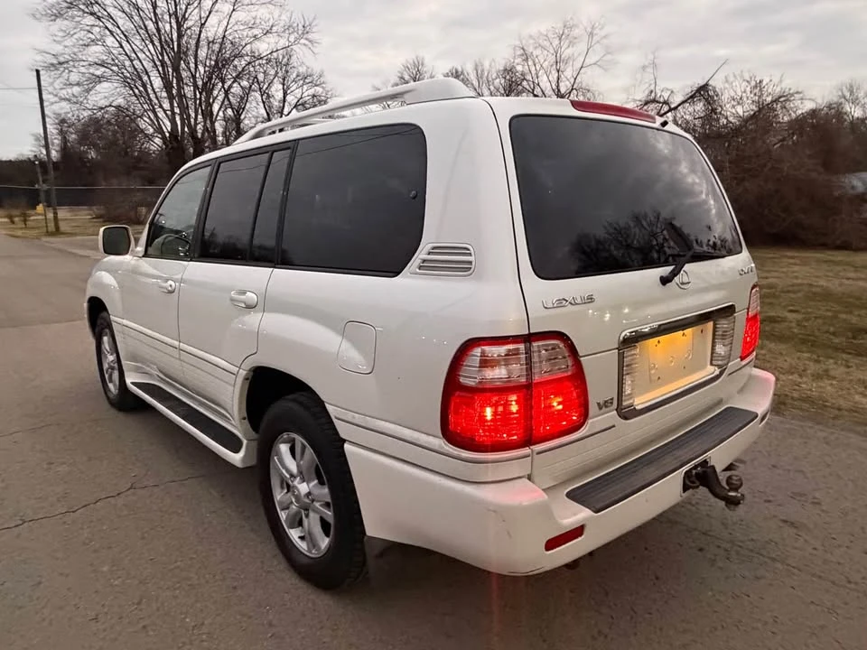 2004 Lexus LX 2nd Gen - Image 2 of 11