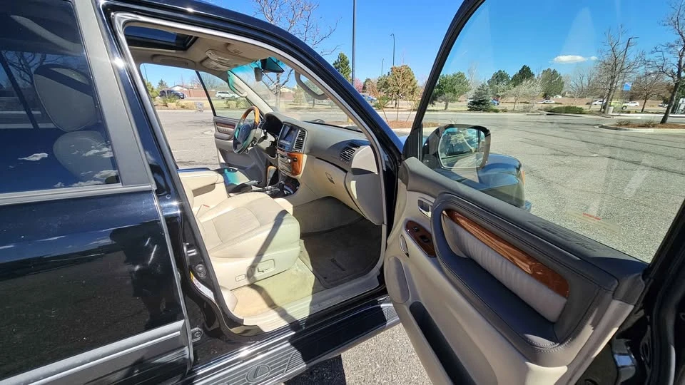 2004 Lexus LX 2nd Gen - Image 7 of 12