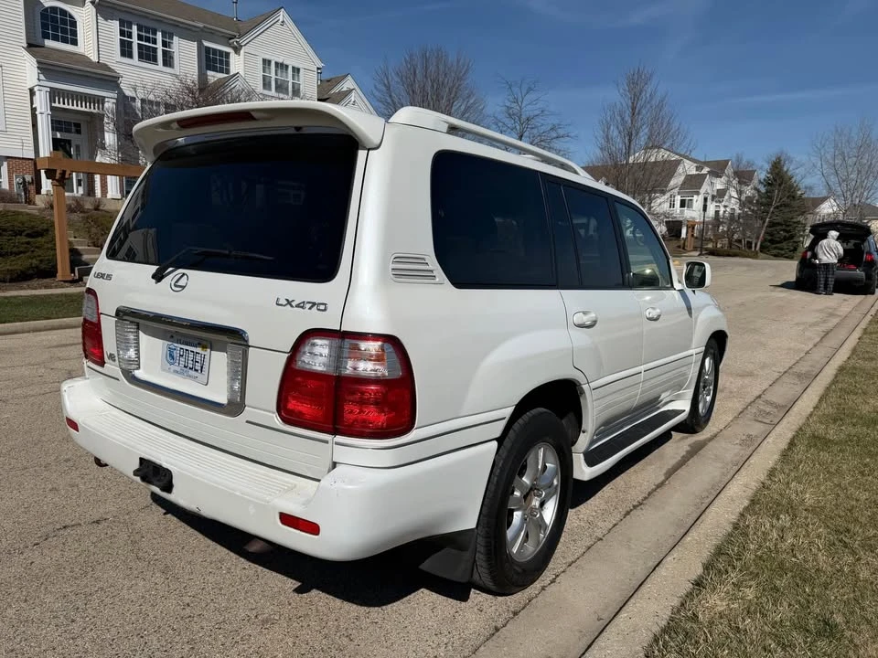 2004 Lexus LX 2nd Gen - Image 5 of 15
