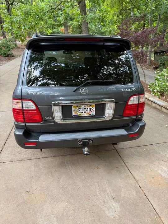 2004 Lexus LX 2nd Gen - Image 5 of 12