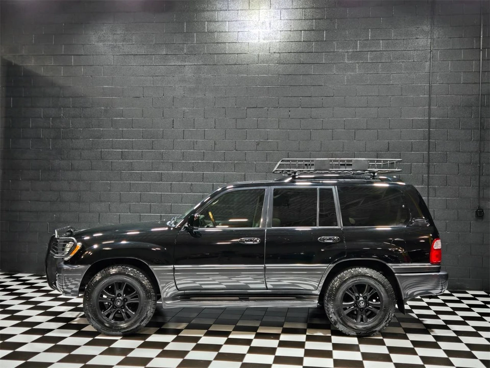2004 Lexus LX 2nd Gen - Image 2 of 31
