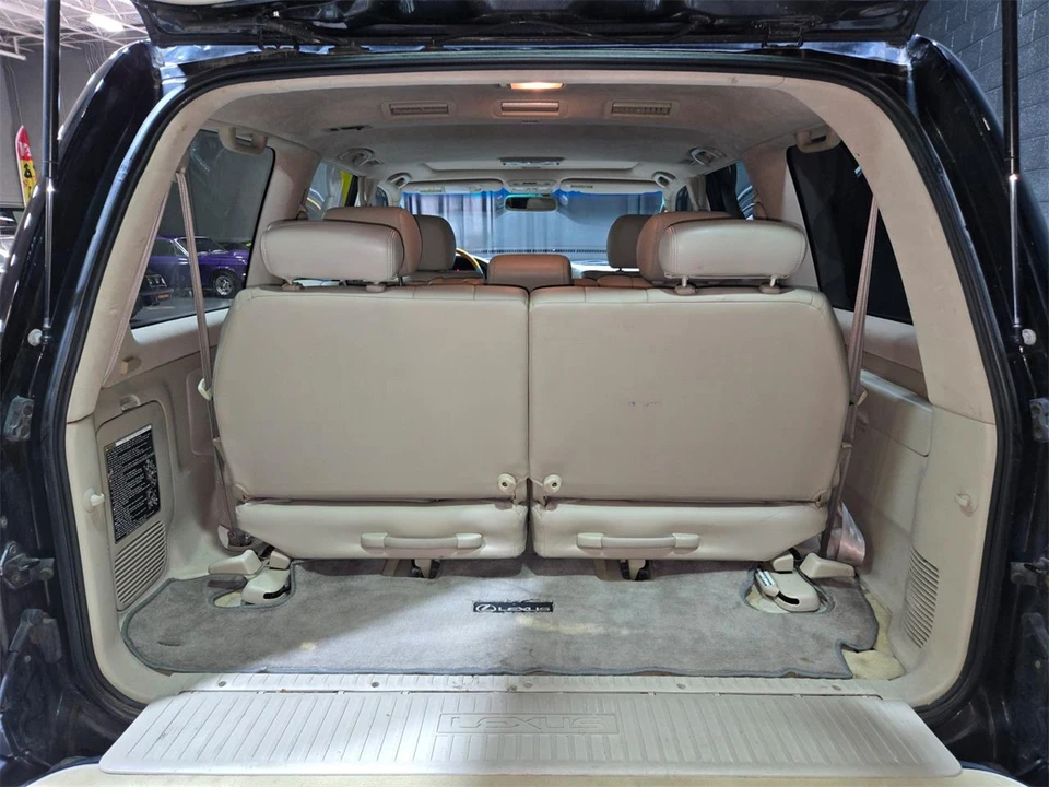 2004 Lexus LX 2nd Gen - Image 12 of 31