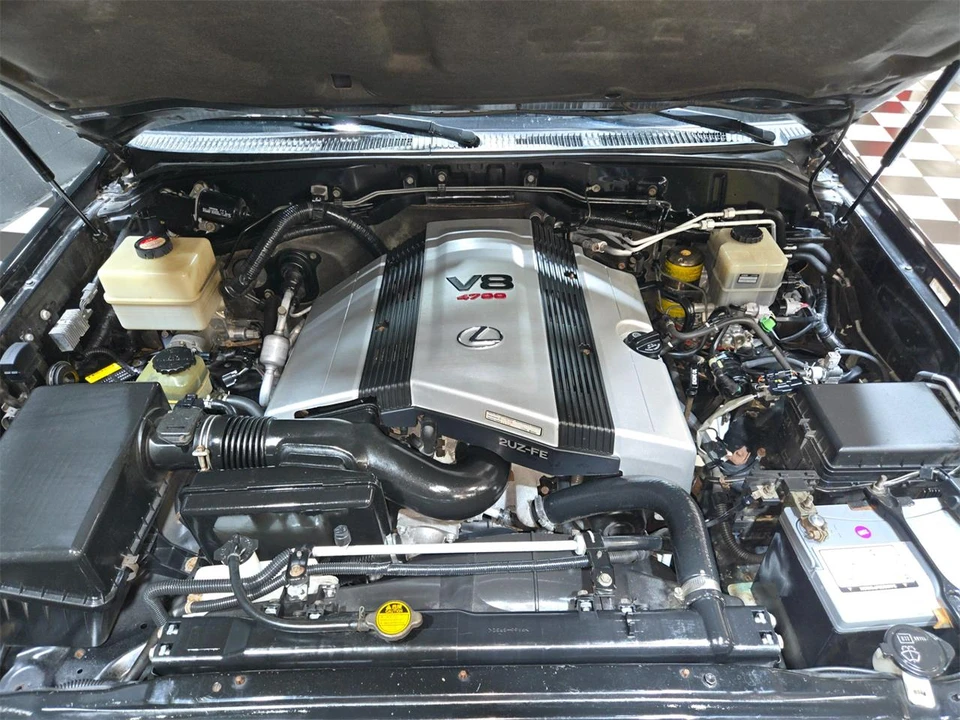 2004 Lexus LX 2nd Gen - Image 3 of 31