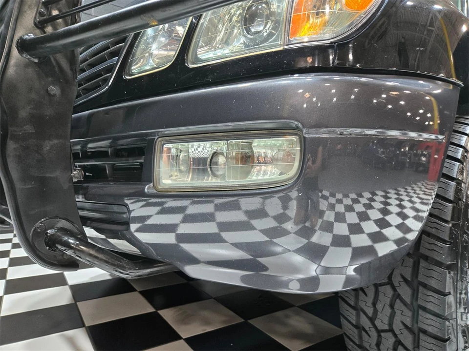 2004 Lexus LX 2nd Gen - Image 19 of 31