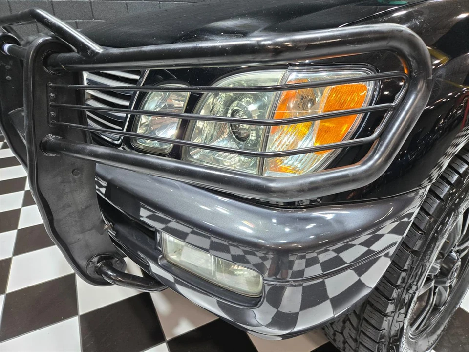 2004 Lexus LX 2nd Gen - Image 20 of 31