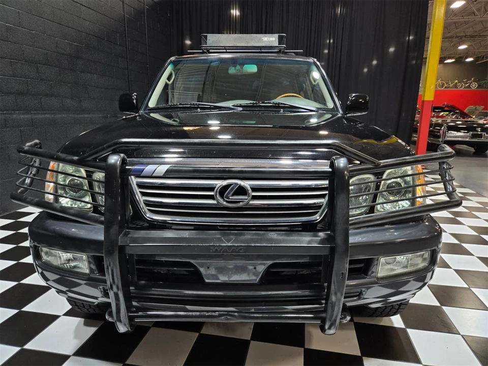 2004 Lexus LX 2nd Gen - Image 5 of 31