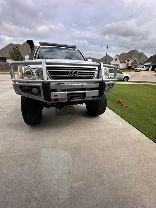 2004 Lexus LX 2nd Gen - Image 2 of 17